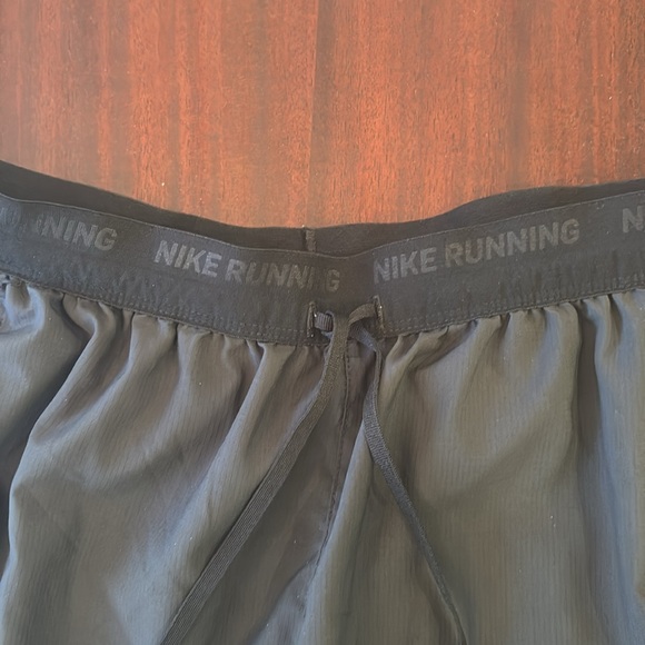 Nike Dri-FIT Stride Men's lined Running Shorts Black Medium - barely Worn! - Picture 3 of 7